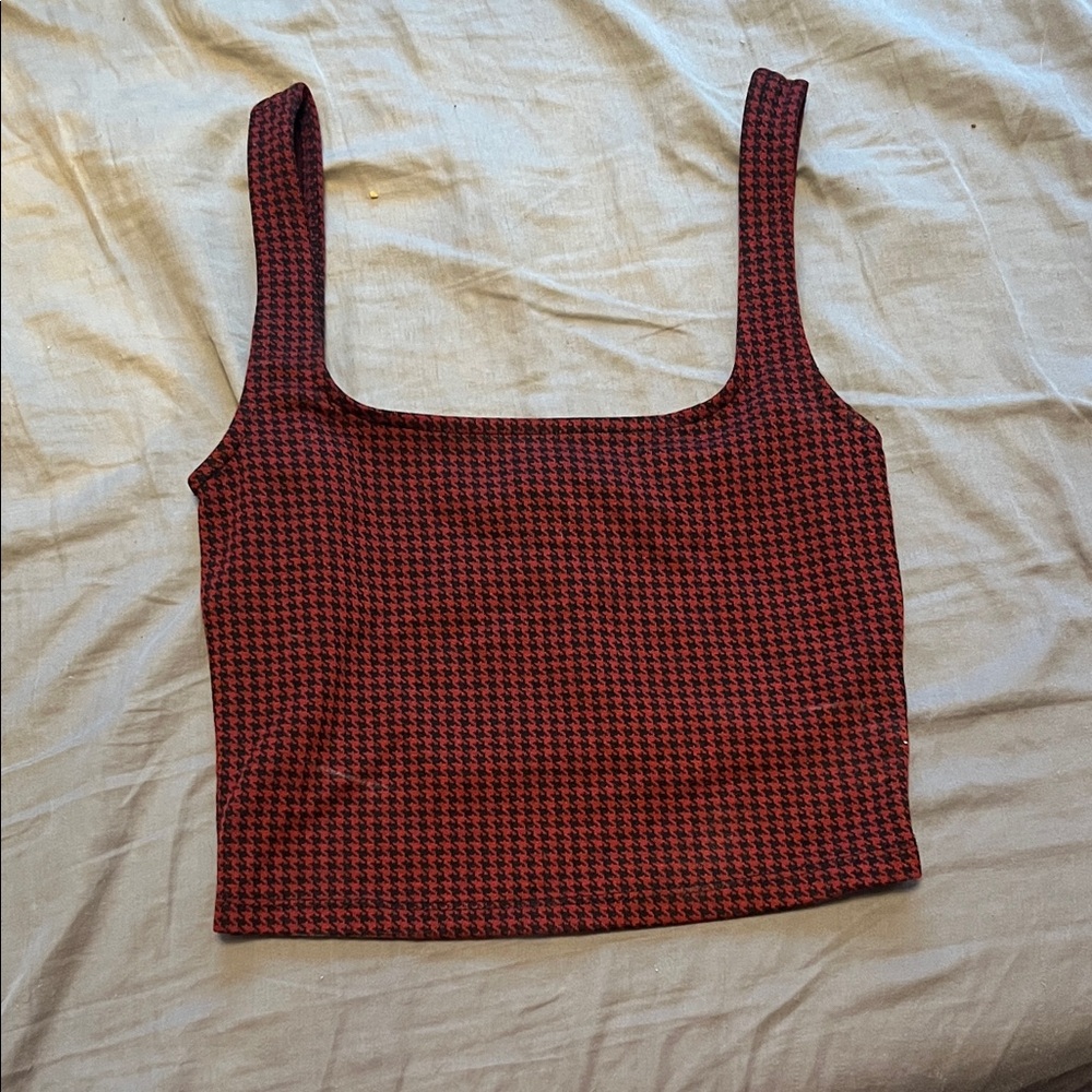 Forever 21 Red and Black Houndstooth Crop Top